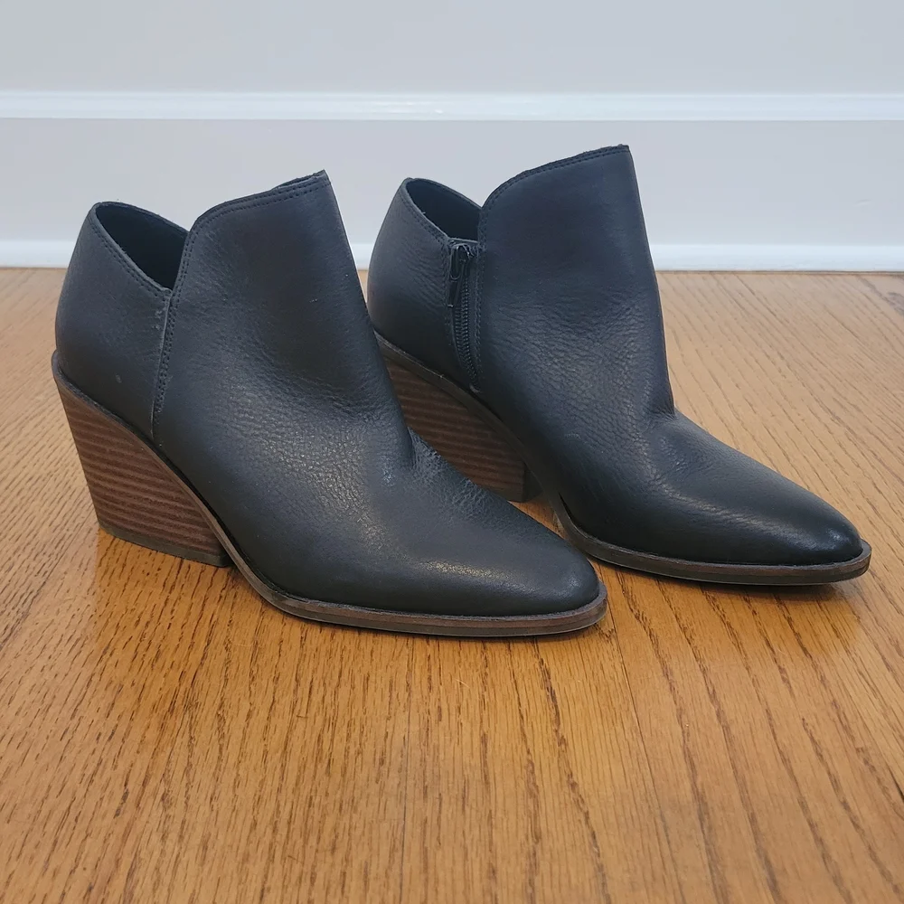 Lucky Brand Black Leather Ankle Booties with Stacked Heel